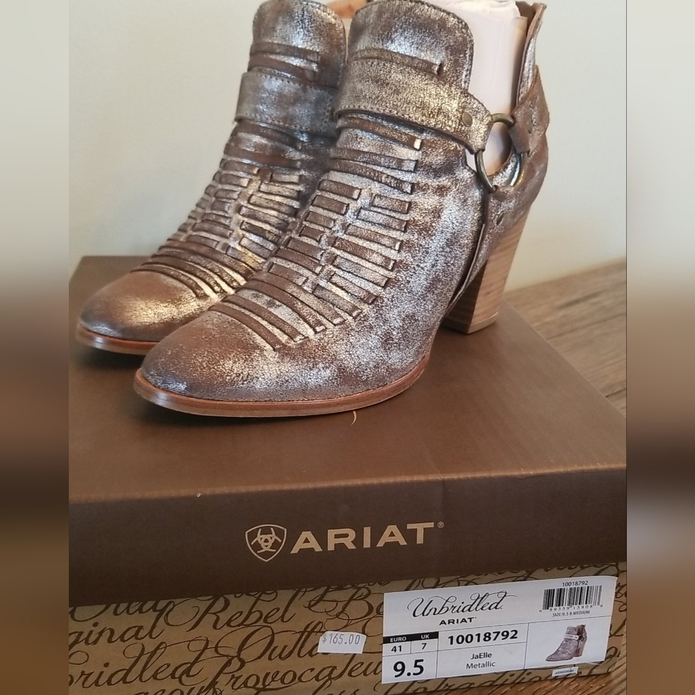 Ariat Women's Shimmering Brown Heeled Boots